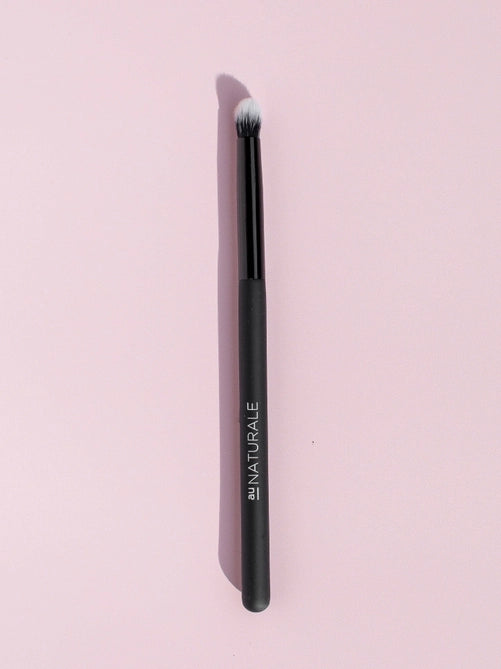 A Naturale Crease Shadow Brush