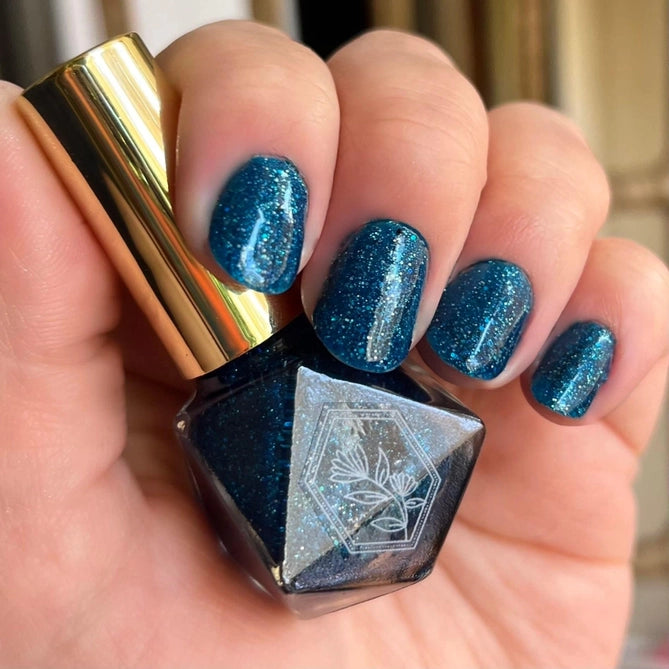 Sea + Sky Collection: Palafoxia 10 Free Nailpolish